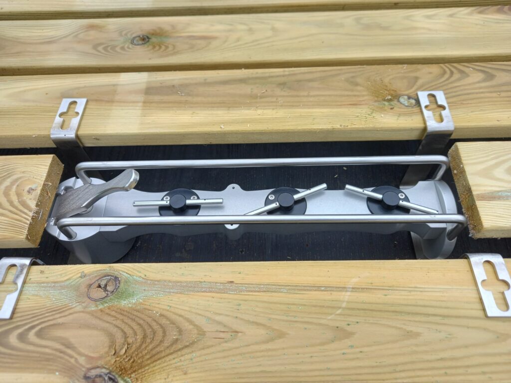 FB1010 encastré dans plancher bois